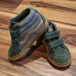 NWOT Vans Toddler 6.5 Mid Sk8 Olive Suede Shoes